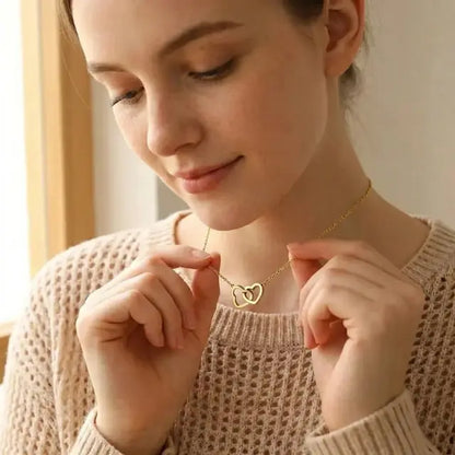 COLLAR CORAZONES ENTRELAZADOS